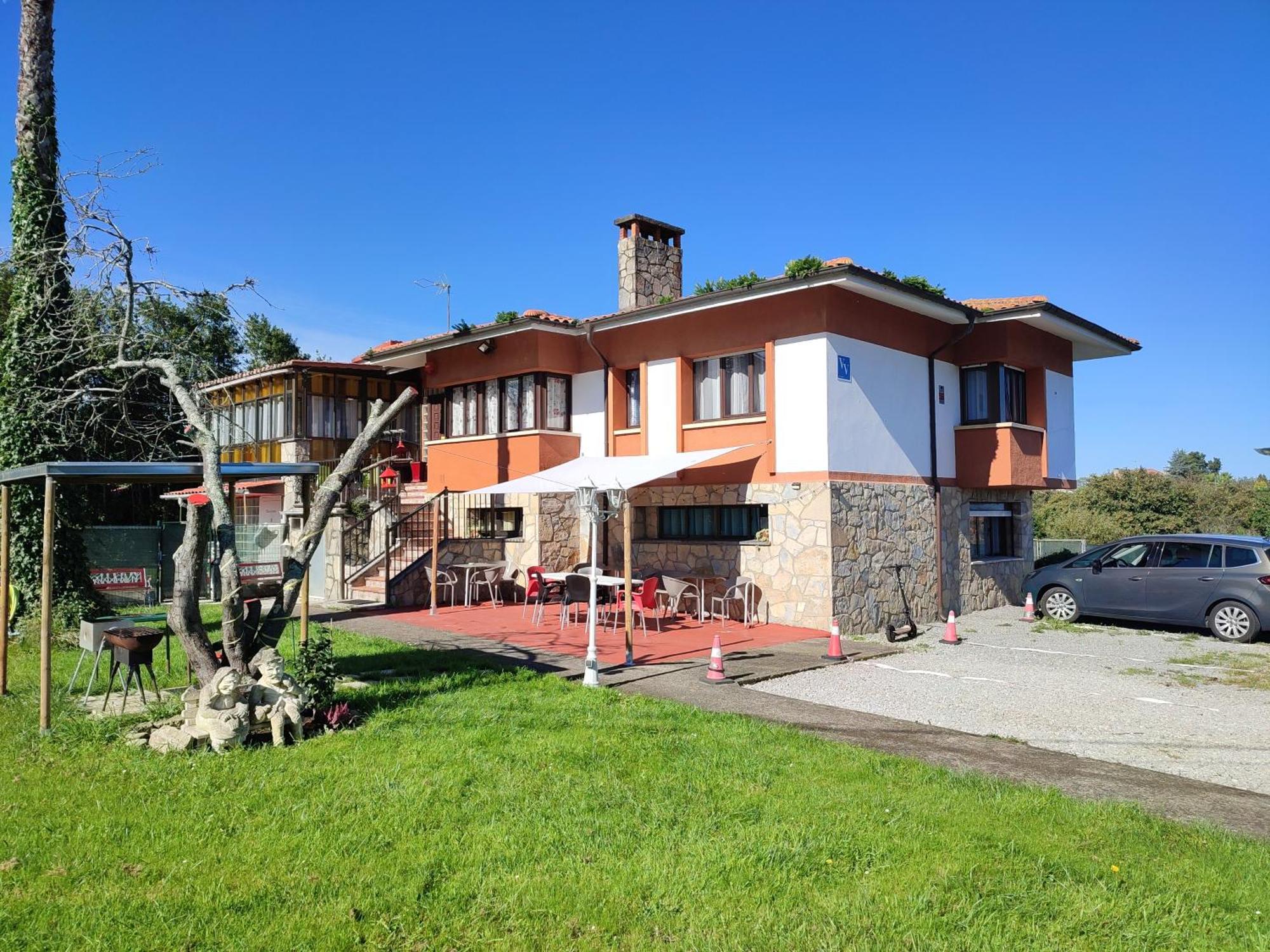 Family House Gijon Βίλα Εξωτερικό φωτογραφία